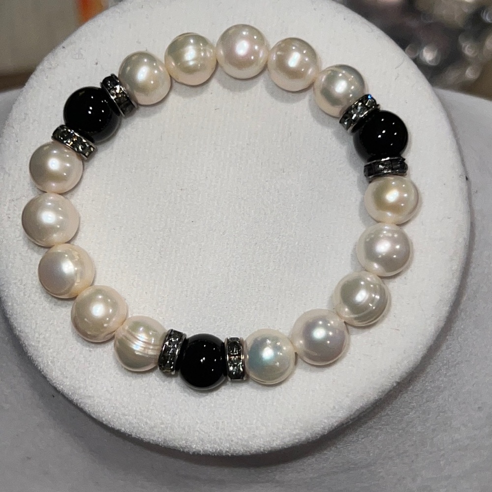 Ross Simmons onyx and Pearl bracelet